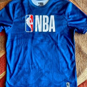 NBA T shirt medium size